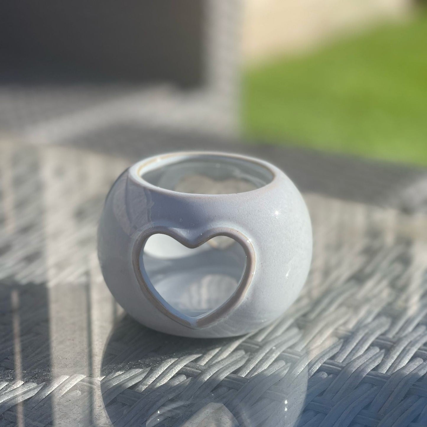 Round Ceramic Heart Tealight Candle Holder