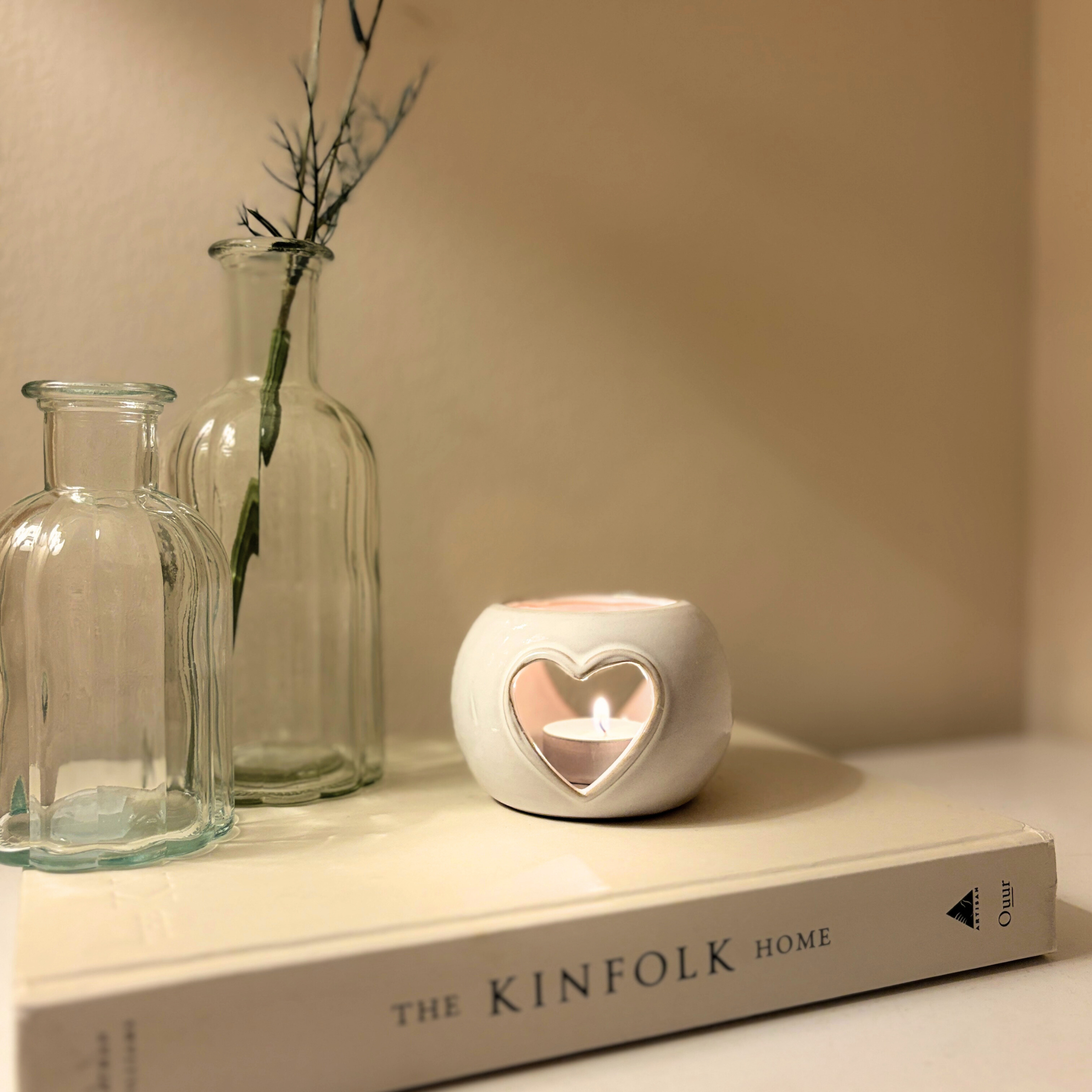 Round Ceramic Heart Tealight Candle Holder